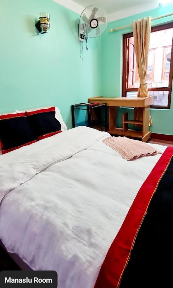 Annapurna Guest House And Rooftop Restaurant Μπακταπούρ Εξωτερικό φωτογραφία