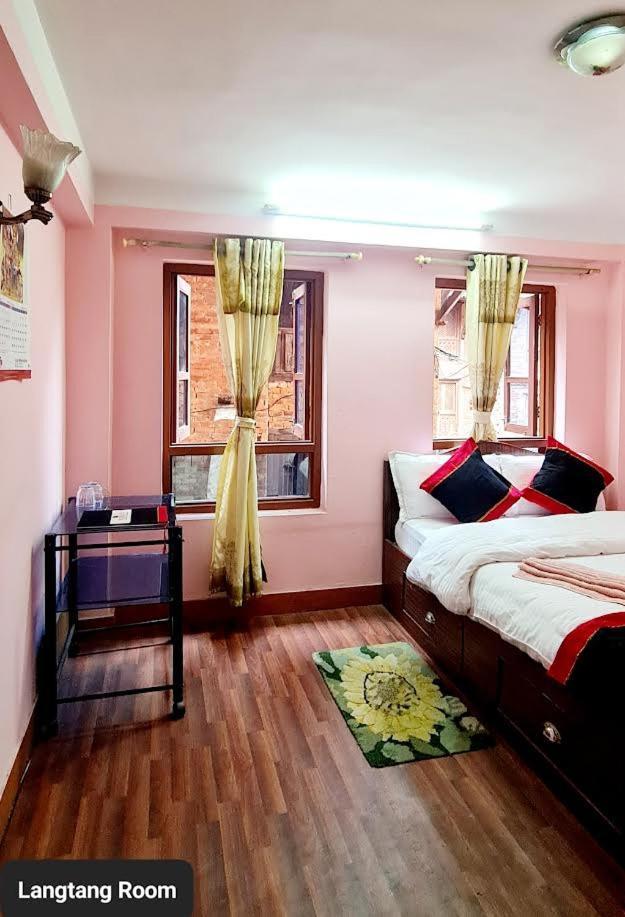 Annapurna Guest House And Rooftop Restaurant Μπακταπούρ Εξωτερικό φωτογραφία